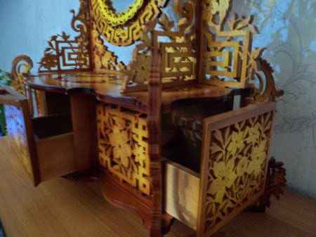 Настольное зеркало