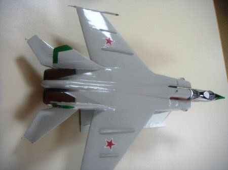 Миг-25 из картона