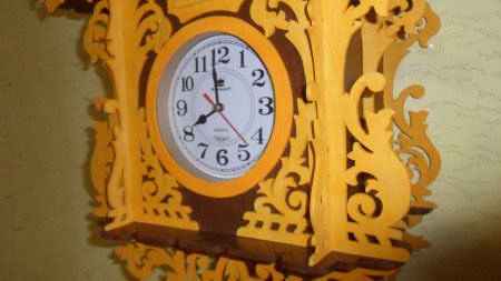 Резные настенные часы