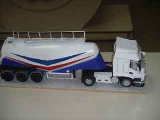 Грузовики Scania и Renault