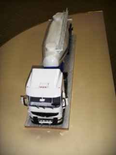 Грузовики Scania и Renault