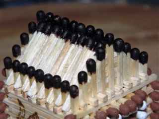 Домик из спичек без клея